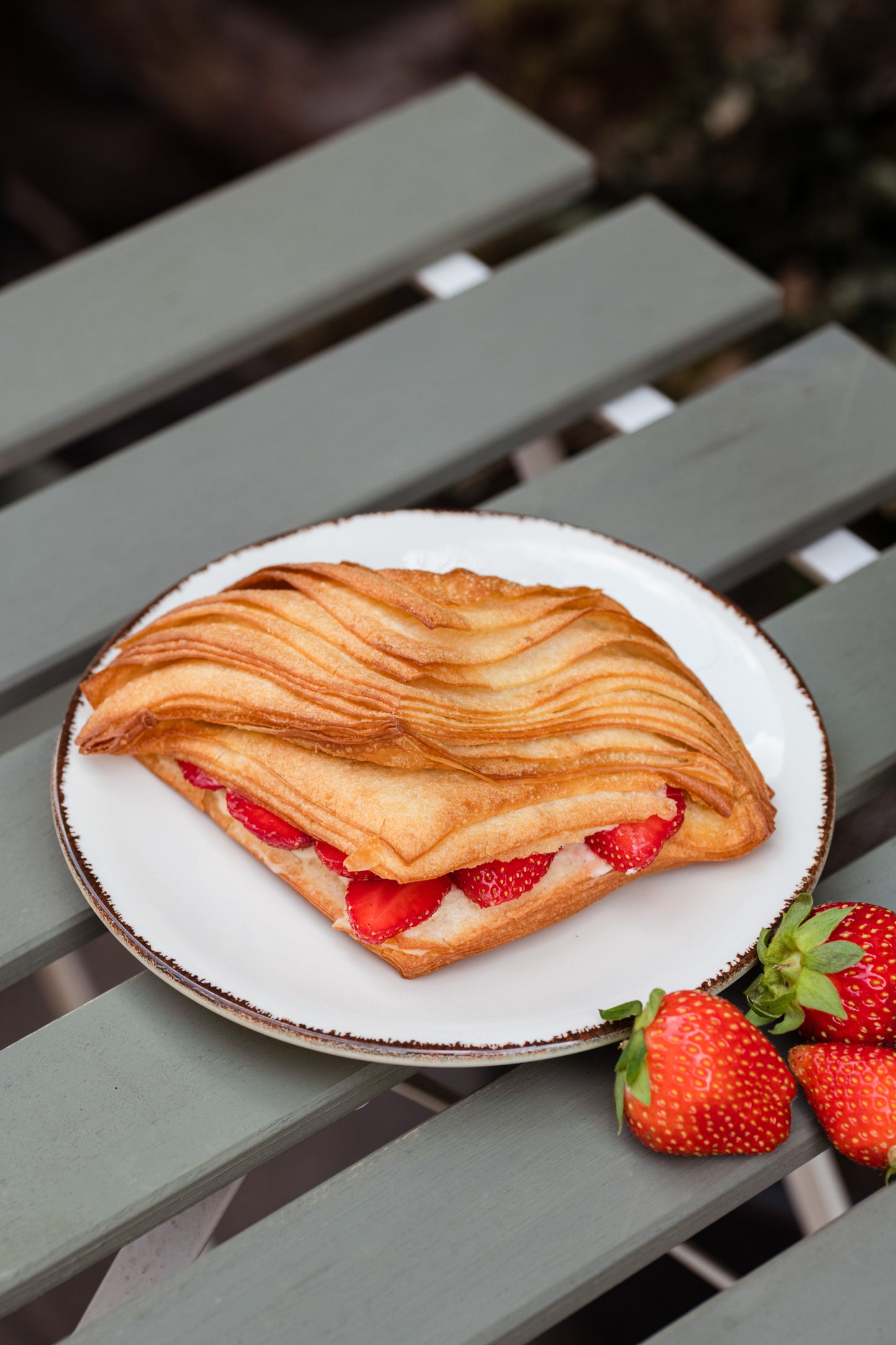 Spelt croissant with strawberries