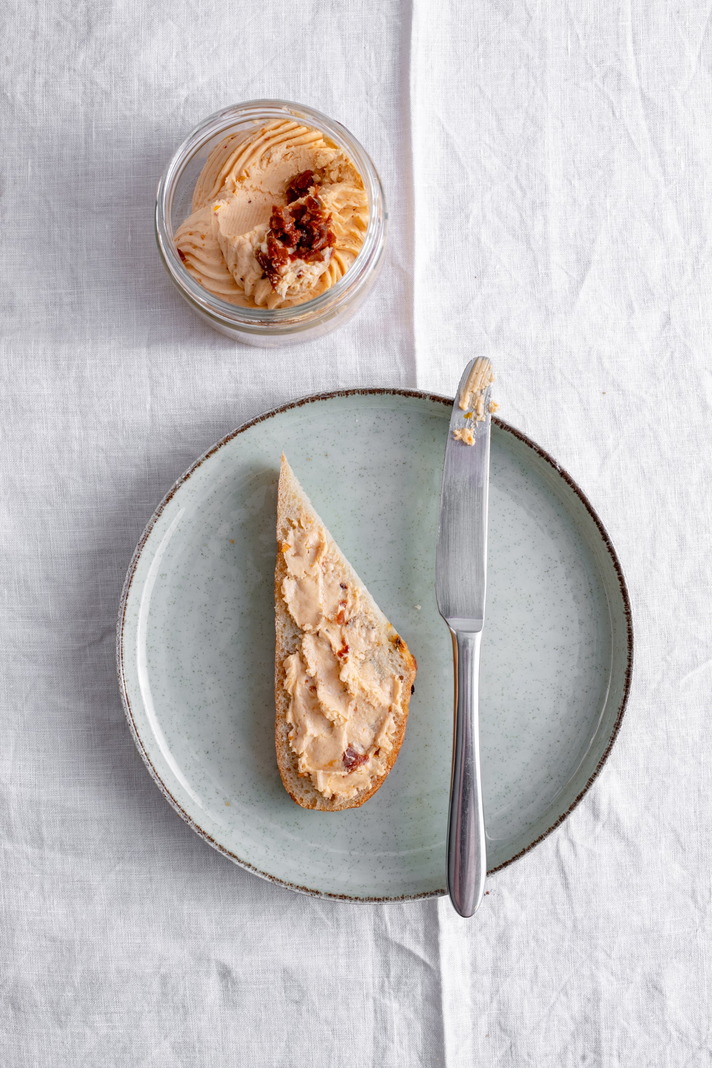 Sun-dried tomato vegetable butter