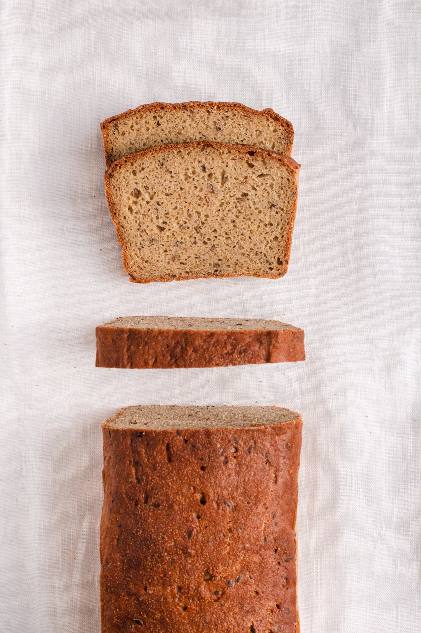 Linų sėmenų duona